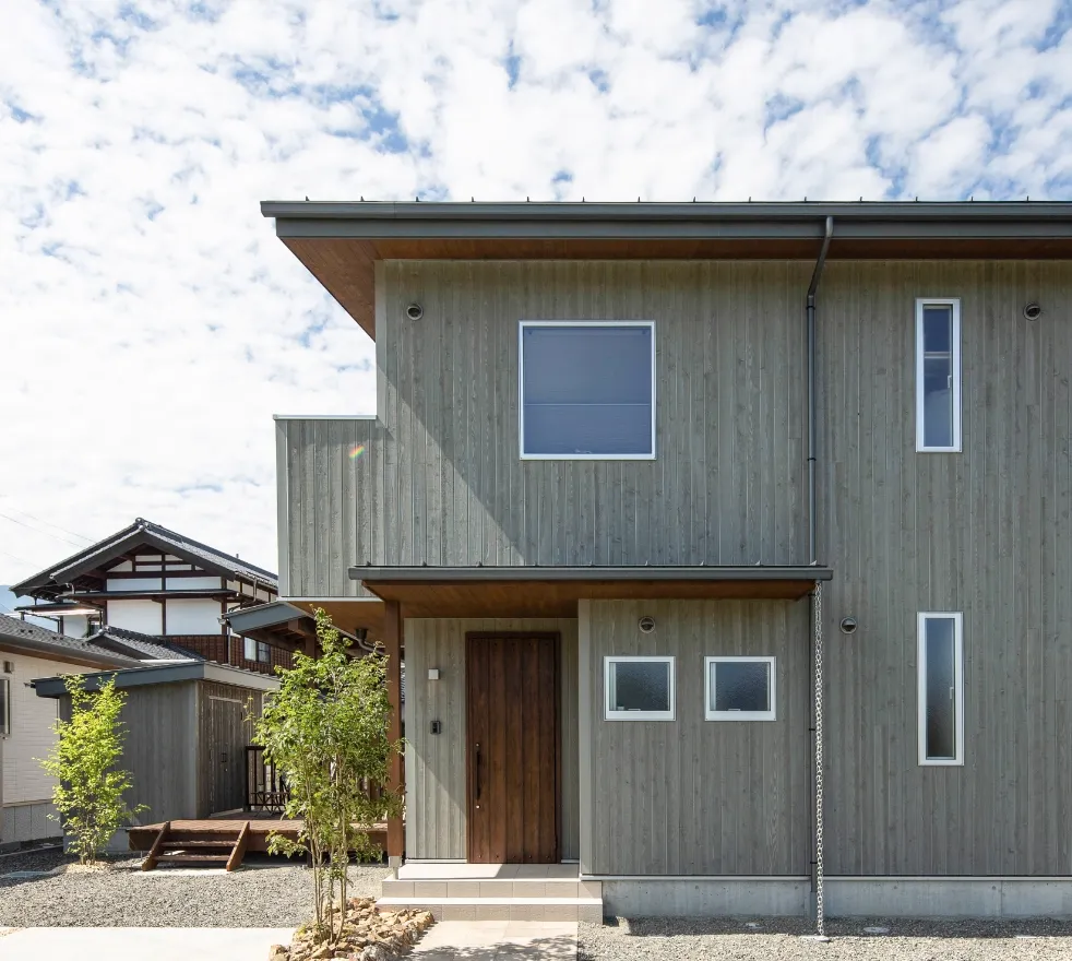 上質な無垢材の家ついに誕生