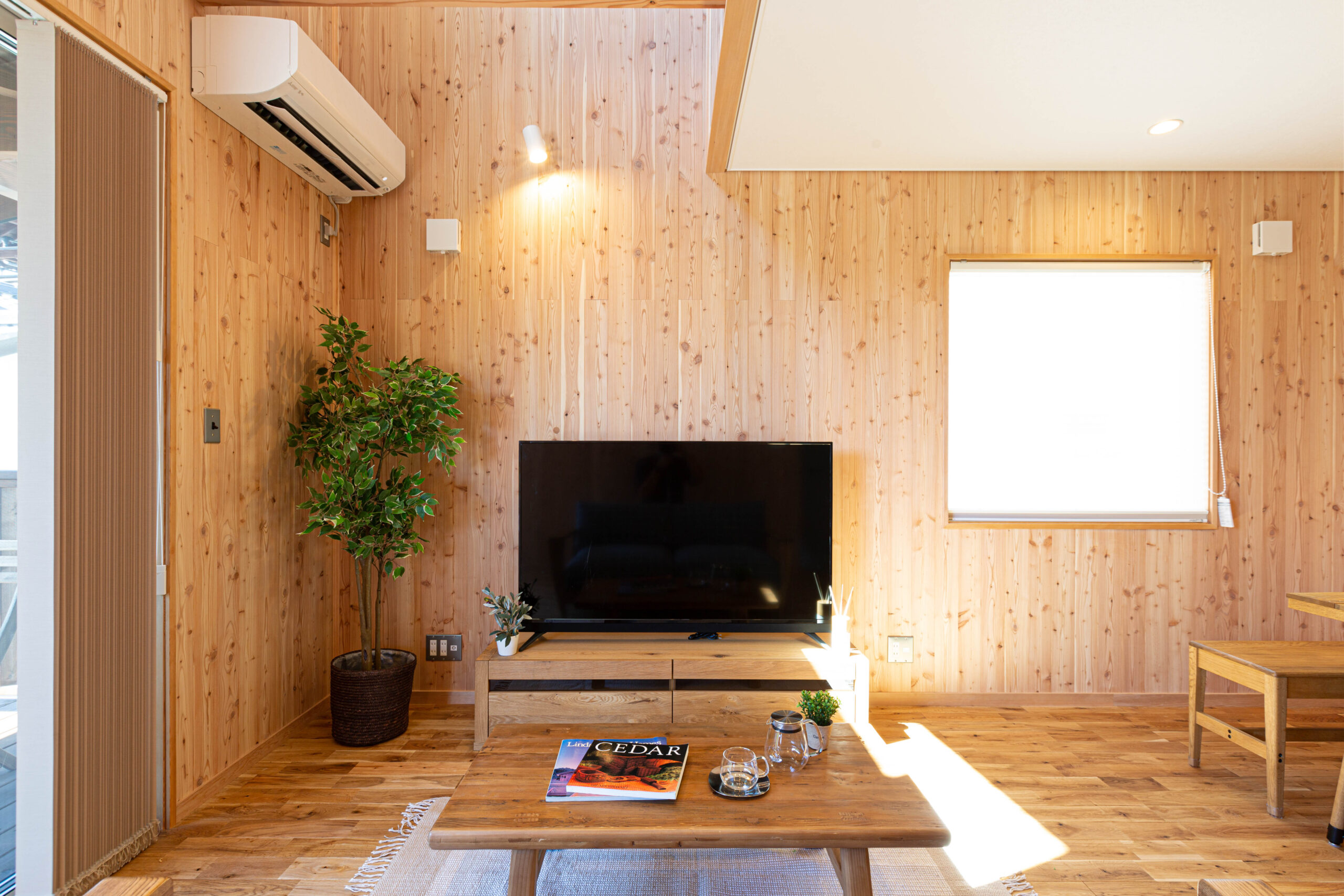 暑夏の電気代を抑える！今日からできる節電アイデア🌿